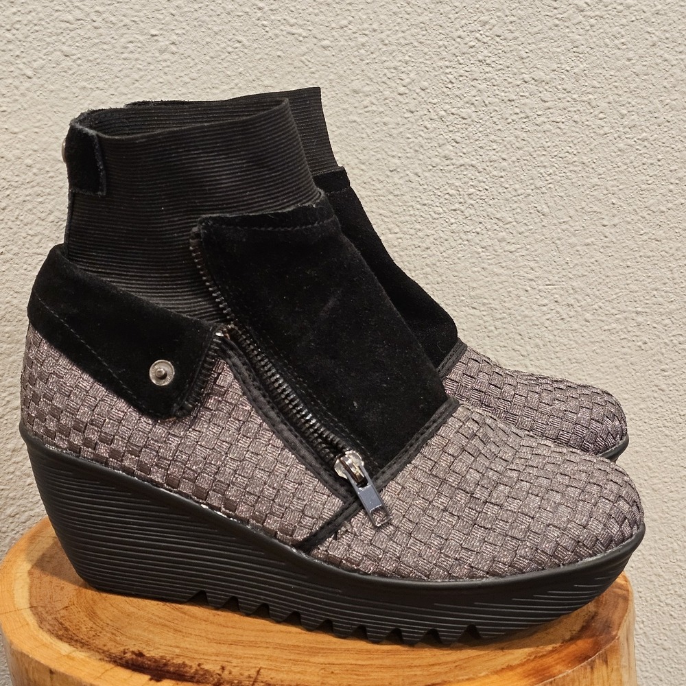 Bernie Mev Venti Woven Suede Black Metallic Silver Ankle Boots Size US 9 EU‎ 39